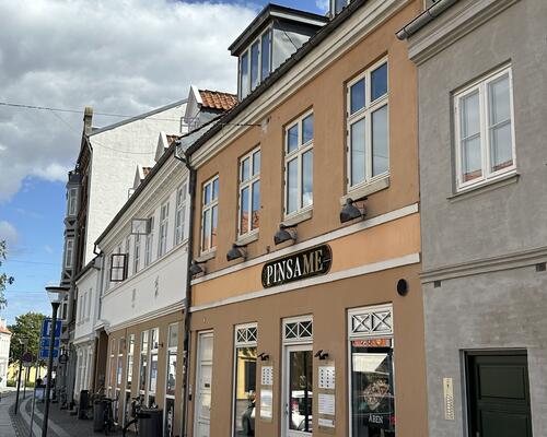 Perfekt beliggenhed i H.C Andersens kvarter i hjertet af Odense.