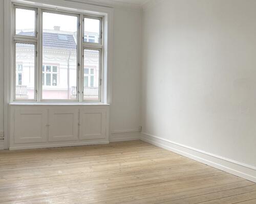 Skøn lejlighed med to altaner på Østerbro (Kun 1 År)
