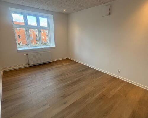 Nyrenoveret 3. værelses lejlighed