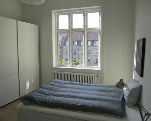 Herskabelig lejlighed med en af Frederiksbjergs bedste beliggenheder