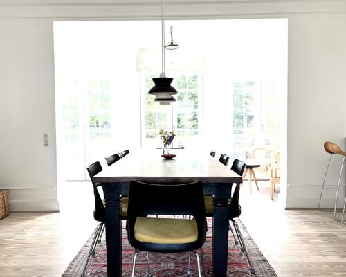 Stor klassisk palævilla midt i Vedbæk