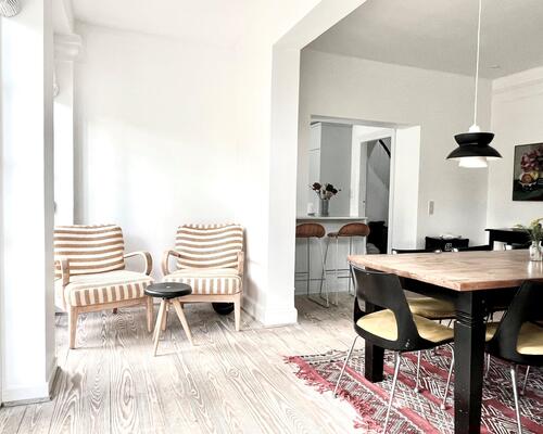 Stor klassisk palævilla midt i Vedbæk