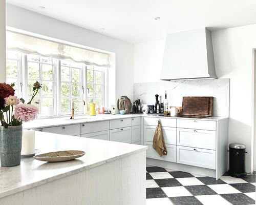 Stor klassisk palævilla midt i Vedbæk