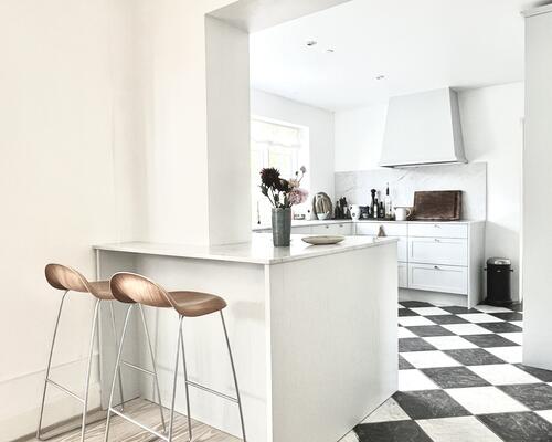 Stor klassisk palævilla midt i Vedbæk