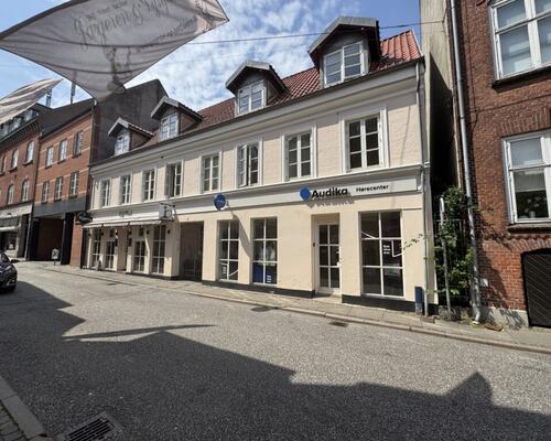 Hyggelig 3-værelses lejlighed med altan i Aalborg midtby