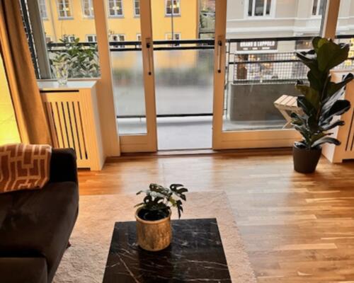 Lille hyggelig møbleret lejlighed med bedste beliggenhed.