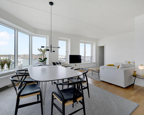 Stor, unik 4-værelses penthouse lejlighed med fantastisk udsigt i AstaHus