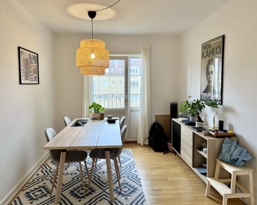 Lys og rummelig 3 værelses i Øgadekvarteret i Aalborg