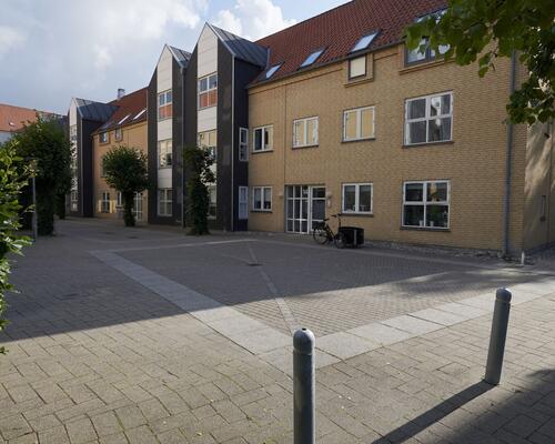 Nyrenoveret 2 værelses lejlighed på 66m² lige midt i Aalborg i lukkede trygge omgivelser