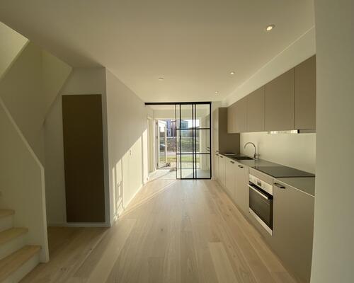 Nyopført rækkehus med 3 soveværelser.