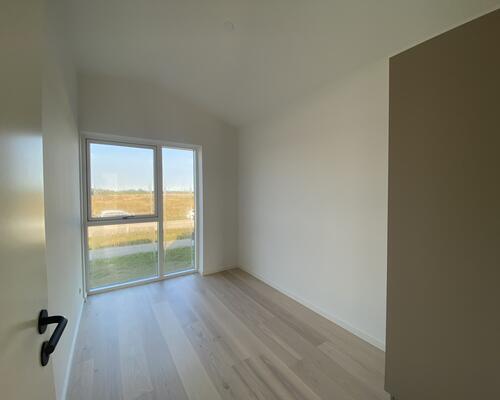 Nyopført rækkehus med 3 soveværelser.