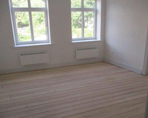 Topmoderne lys 1. sals lejlighed på 111 m2 i Aabenraa!