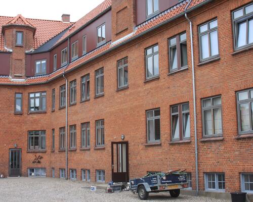 Topmoderne lys 1. sals lejlighed på 111 m2 i Aabenraa!