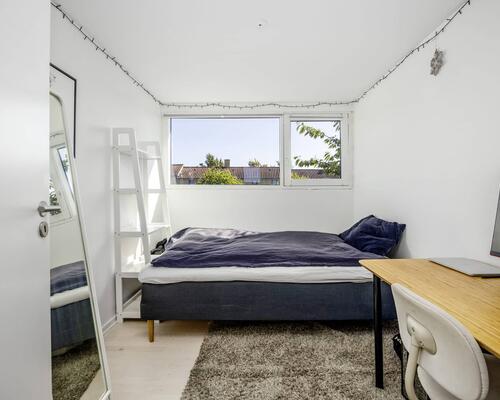 Fuldt møbleret hus med skøn have | Hørsholm