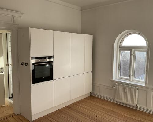 KUN 2 MÅNEDERS DEPOSITUM! Charmerende lejlighed i hjertet af Horsens