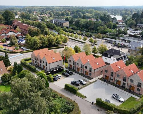 På en af Birkerøds mest attraktive adresser udlejes dette moderne rækkehus på Rolighedsvej 3B