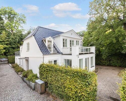 8 værelses hus i Klampenborg