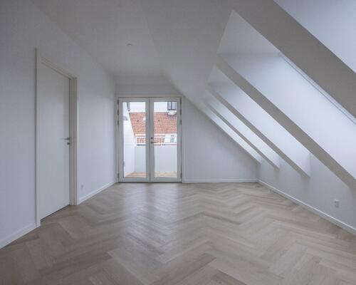 4 værelses lejlighed på 124 m² på anden sal