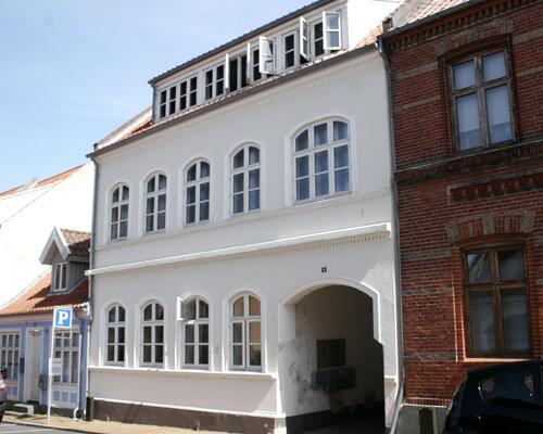 Stor 3 værelses centralt i Rudkøbing udlejes