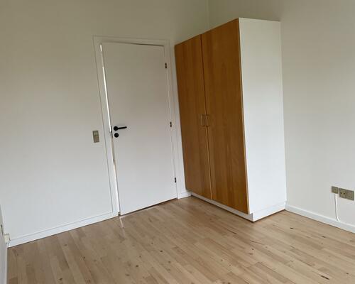 Stor 3 værelses centralt i Rudkøbing udlejes