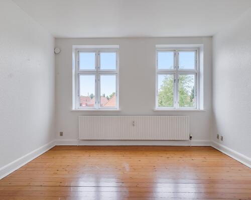 Stor 3 værelses lejlighed i rolige omgivelser