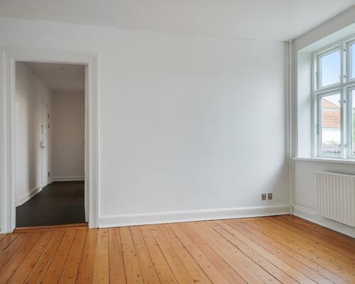 Stor 3 værelses lejlighed i rolige omgivelser