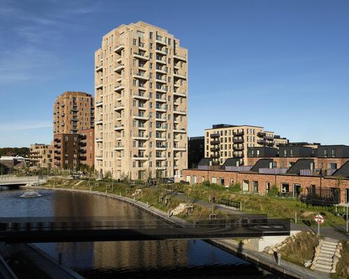 Centralt 5-værelses rækkehus med tagterrasse