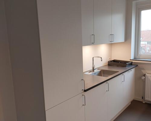 Sjælendt udbudt & nyistandsat 3 værelses bolig centralt i Hillerød