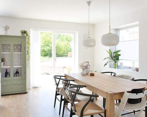 Moderne nybygget rækkehus ved Fuglsang Sø