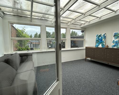 Fantastisk nyrenoveret rækkehus beliggende i Odense SØ