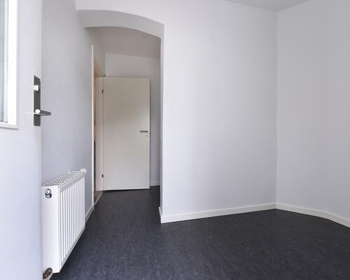 2 vær. centralt beliggende i Hammel