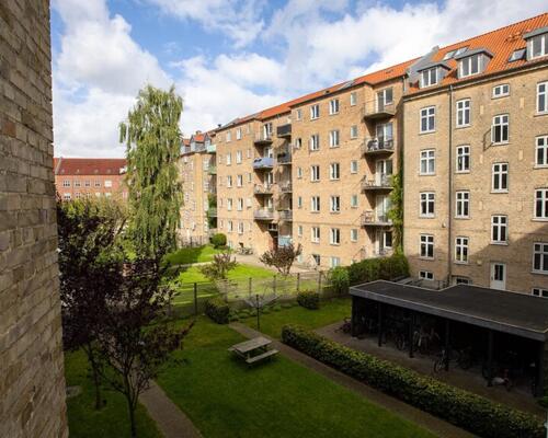 Lys 2-værelses lejlighed i Aalborg med central beliggenhed