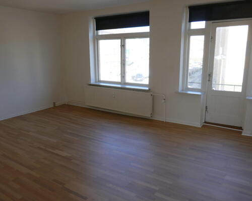 3-værelses lejlighed med altan i vestbyen