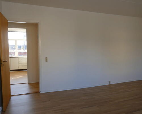 3-værelses lejlighed med altan i vestbyen