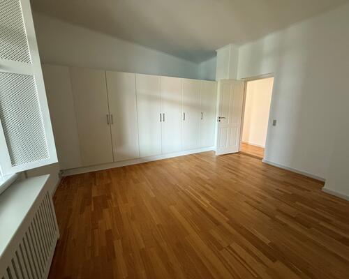 166 m² lækker lejlighed midt i gågagen med elevator og alten