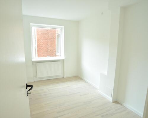 Lækker møbleret lejlighed med 3 soveværelser