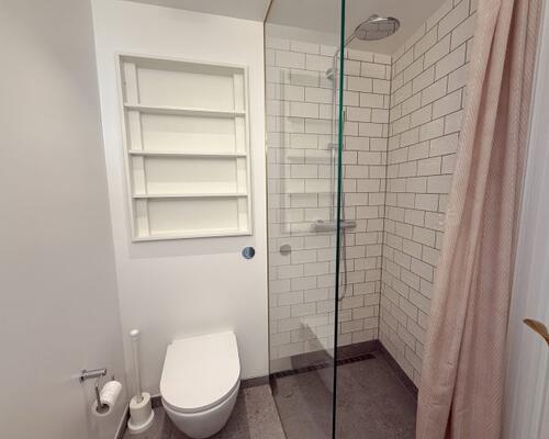 Unik og eksklusiv 5-værelses lejlighed i hjertet af Aarhus.