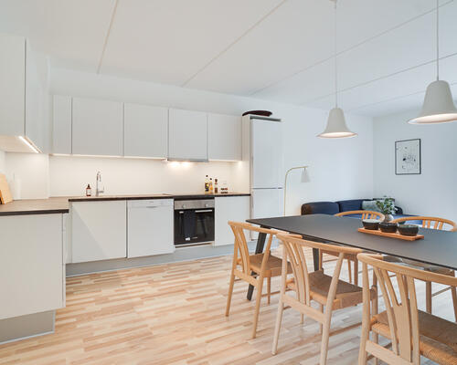 Lækkert 4-værelses rækkehus i 2 plan i Gistrup