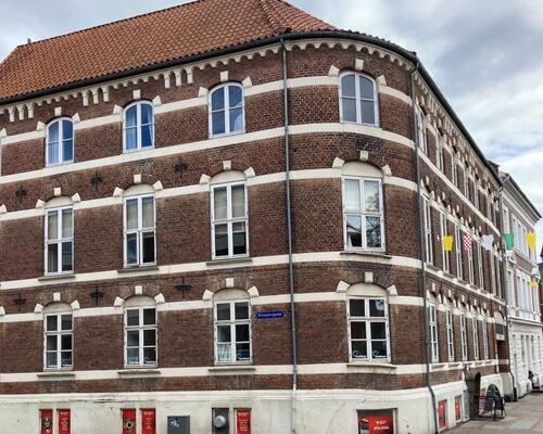 Istandsat værelse midt i Nyborg