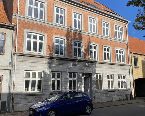 Tæt på Nyborg Havn og gågaden