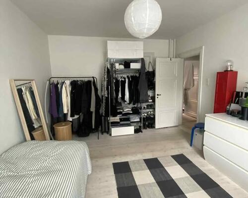 Available bright and spacious room in Odense C