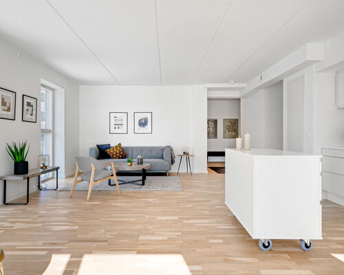 Rummelig 4-værelses lejlighed i Kgs. Lyngby