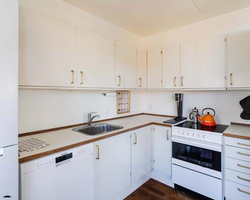 Lys og moderne lejlighed på 75 m² med udsigt over vandet