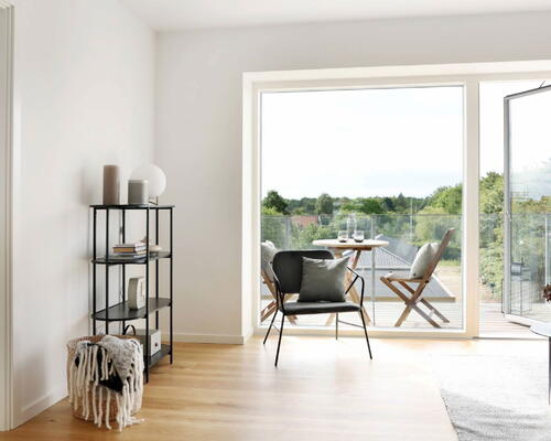 God og rummelig 3-værelses bolig med lyst og moderne køkken-alrum og egen terrasse - Gulvarme i hele boligen!
