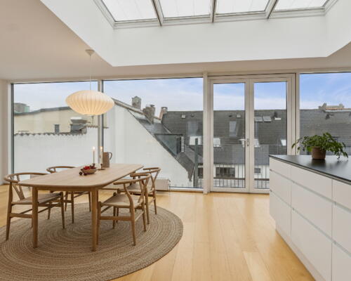 Eksklusiv penthouse med fantastisk lys og byens bedste beliggenhed