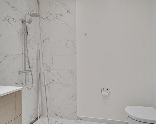 3 værelses lejlighed på hele 165 m² beliggende tæt på fjorden.