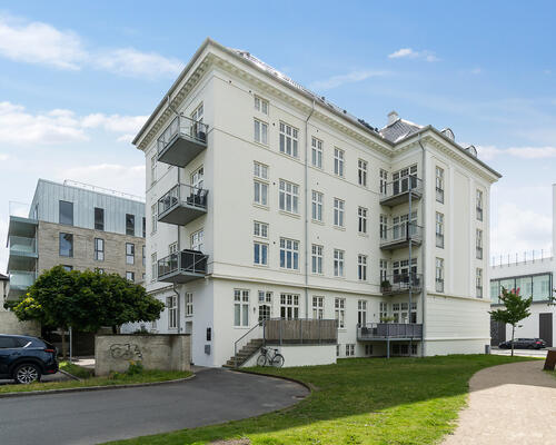 3 værelses lejlighed på hele 165 m² beliggende tæt på fjorden.