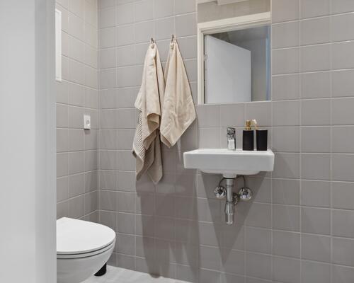 Studiebolig med lækkert bad og køkken!