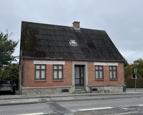 Fin 2-værelses tæt på vandet