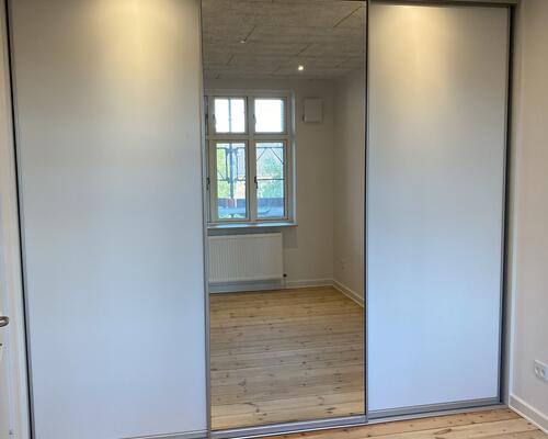 Nyrenoveret 2-værelses lejlighed